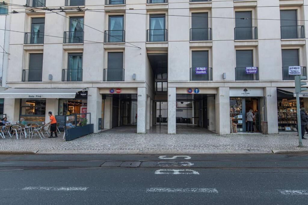 Downtown 2-bedroom W/terrace * Lissabon